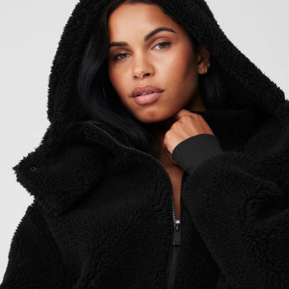 alo Foxy Sherpa Jacket in black size small - Picture 12 of 12